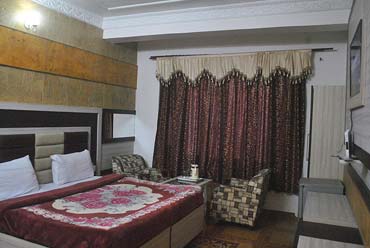 deluxe hotel in mcleodganj