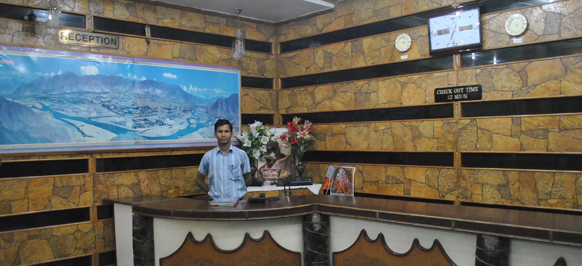 deluxe hotels with best services in mcleodganj